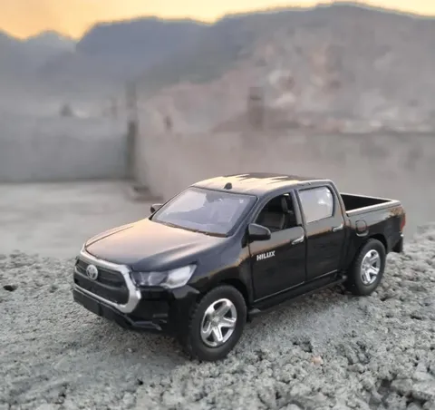 Pull-Back Metal Diecast 4x4 Revo Hilux For Kids (JG2617A-12)